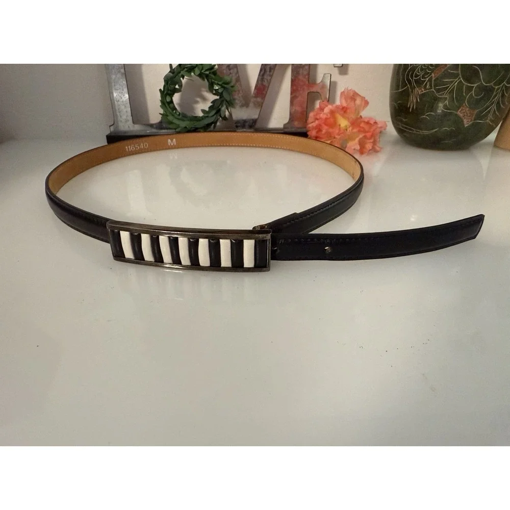 Black Leather Belt‎ Unique Blk & White Leather Striped Buckle Vtg Size M 28